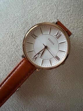 Fossil watch woman's